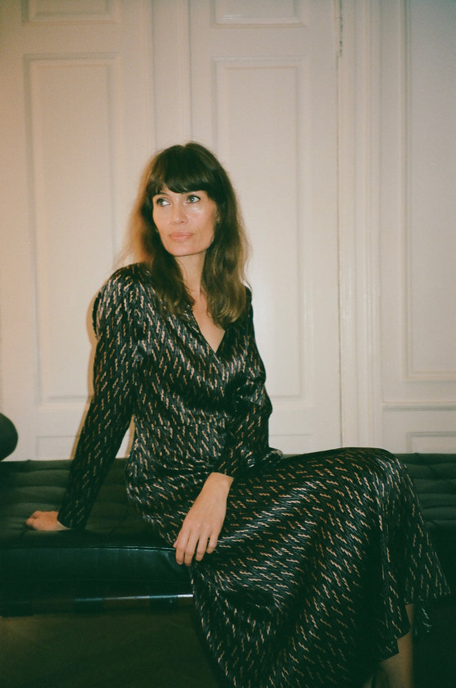 Eve shirt dress / 3430 Drops - Black