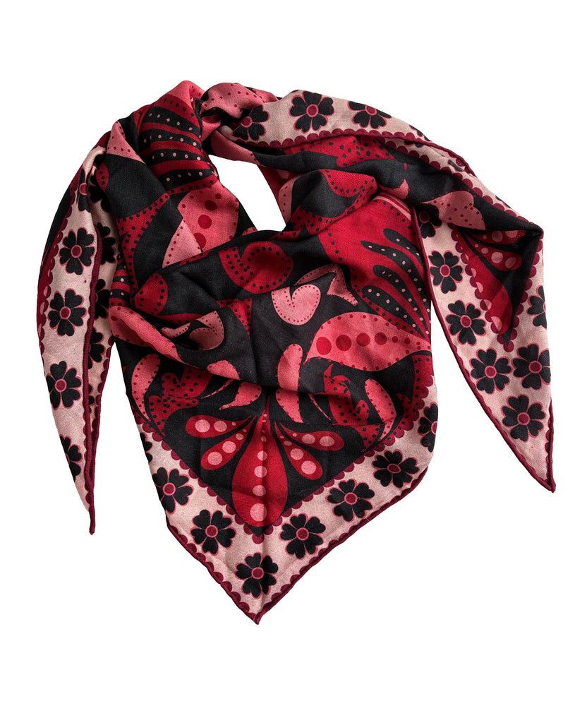Scarf / SW007 Alice Triangle 135x135 - Black